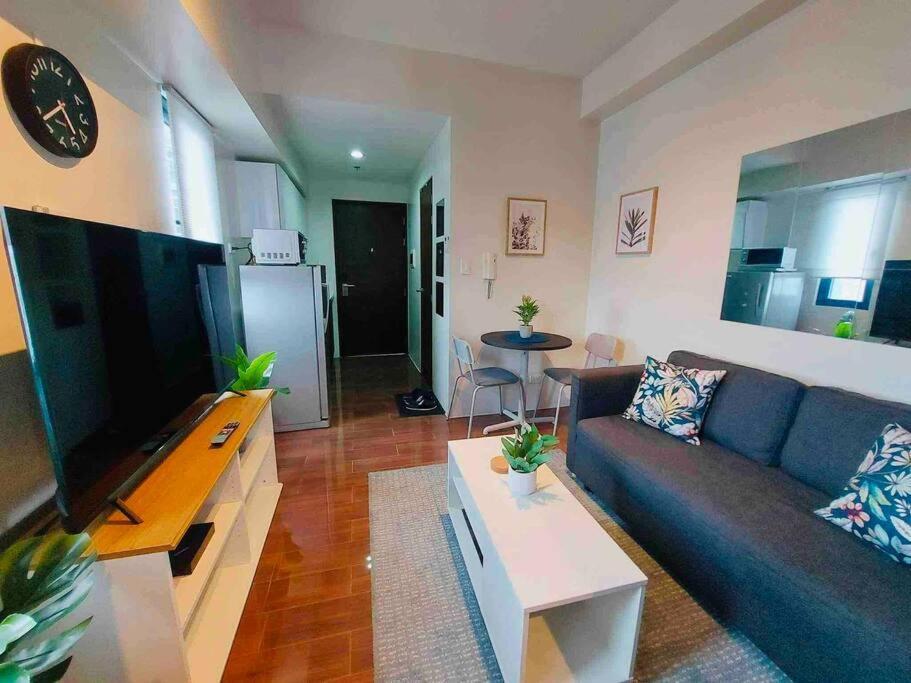 Air Residences Makati - Fully Furnished Condo With Skyline Views! Маніла Екстер'єр фото