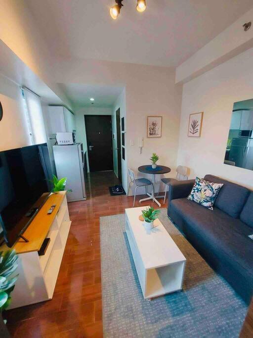 Air Residences Makati - Fully Furnished Condo With Skyline Views! Маніла Екстер'єр фото